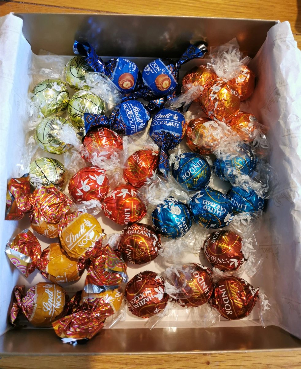An open box of Lindor Lindt chocolates